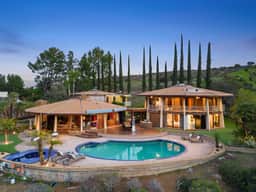 Via Vallarta - An Architecturally Significant California Modern Home - Image 2