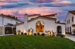 Bella Villa - Spanish Contemporary Villa Where Comfort Meets Luxury - Image 5