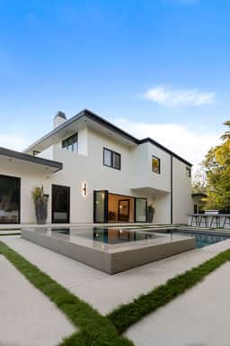Sea Vista - Central Malibu Villa w/ Pool, Spa, & Ocean Views - Image 4