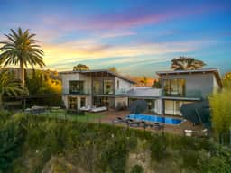 Skyline Luxury Haven - Singular Skyline Escape with Endless Valley Views - Image 4