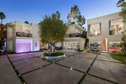 Alta Royale - Exquisite Designer Retreat Near Soho House & Rodeo Drive - Image 5