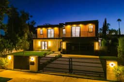 Varna Villa - Charming Sherman Oaks Retreat with Private Patio & Spa - Image 5