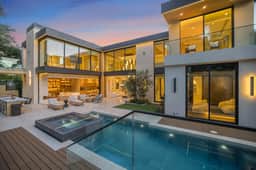 Hutton Villa - Luxury Modern Retreat in Iconic Beverly Hills Oasis - Image 2
