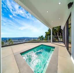 Skyview Estate - Stylish Hollywood Hideaway with Sweeping City Views - Image 4