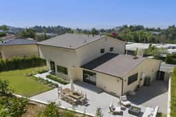 The Dona Modern - Prime Studio City Location with Indoor-Outdoor Flow - Image 4