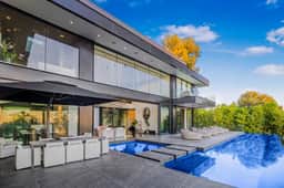 London Dream: Glamorous Sunset Strip Modern Compound with Theater, Pool & Spa - Image 2