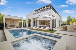 Amestoy Modern: Stunning 4BR Estate with Theater & Gym - Image 2