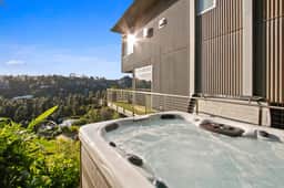 Beverly Horizon: Jet-Set Mid-Century Modern Oasis in the Hills - Image 2