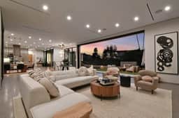Round Valley Residence - Sherman Oaks Hillside Retreat with Pool and Spa - Image 3
