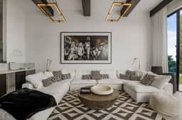 Beverly Crest: Ultra-Private BH Retreat w/ Infinity Pool & Skyline Vistas - Image 3