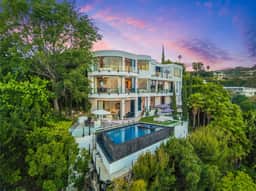 Beverly Crest: Ultra-Private BH Retreat w/ Infinity Pool & Skyline Vistas - Image 2