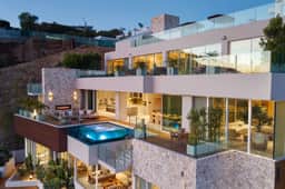 Blue Lagoon: Ultra-Luxury View Estate Steps from the Sunset Strip - Image 2