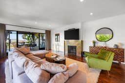 Miller Heights - Sunset Strip, unobstructed city and jetliner views - Image 3