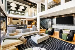 Caverna Estate - Luxury Hollywood Hills Estate w/ Pool, Spa & Panoramic Views - Image 3