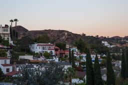 Devista Drive - Charming 3BR Retreat in the Hollywood Hills - Image 5