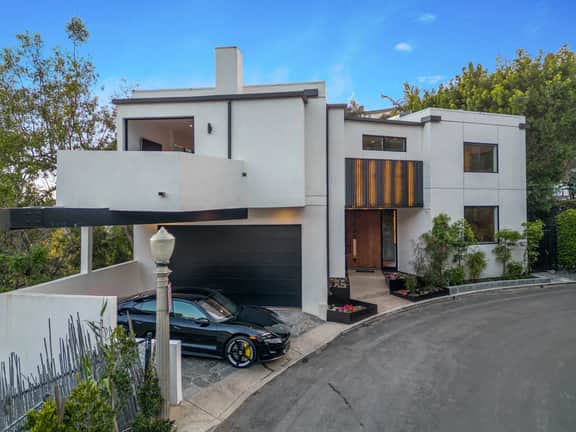 Franklin Modern - Hollywood Hills Estate with Theater, Pool, & Views - Image 5
