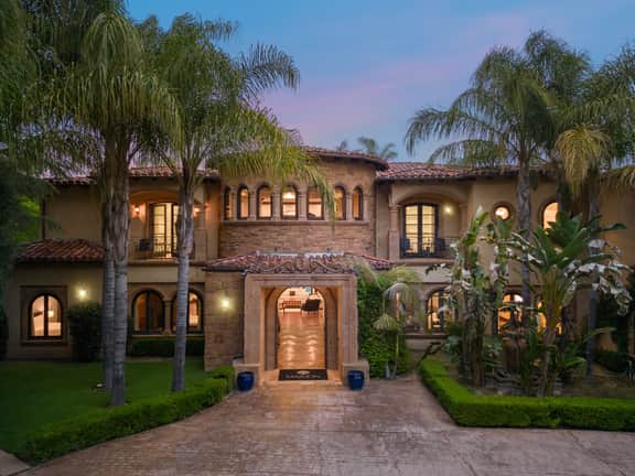 Serano Estate - Elegant Mediterranean Estate in the heart of Tarzana - Image 5