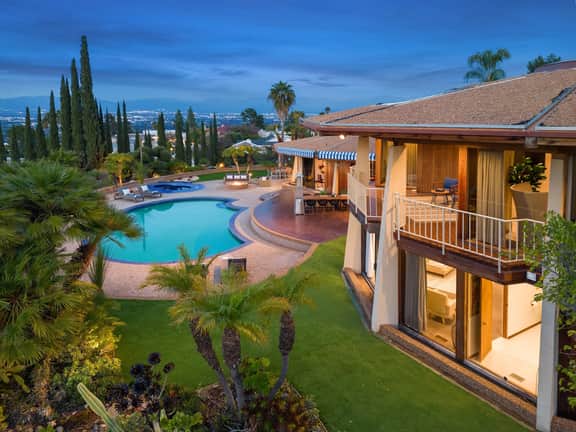 Via Vallarta - An Architecturally Significant California Modern Home - Image 3
