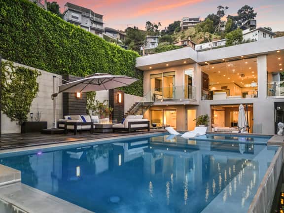 Sunset Heights - Elegant Modern Villa with Beautiful Views in the Hills - Image 4