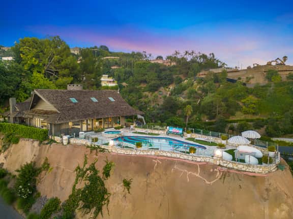 Beverly Tree House - Classic Hollywood Estate with Breathtaking Views - Image 2