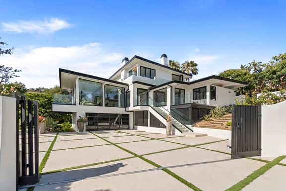 Sea Vista - Central Malibu Villa w/ Pool, Spa, & Ocean Views - Image 3