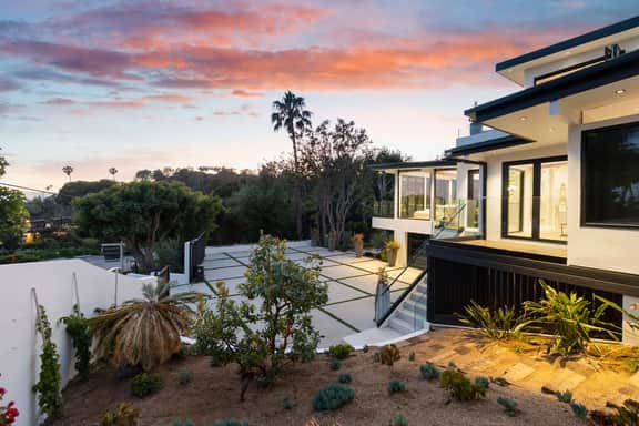 Sea Vista - Central Malibu Villa w/ Pool, Spa, & Ocean Views - Image 2