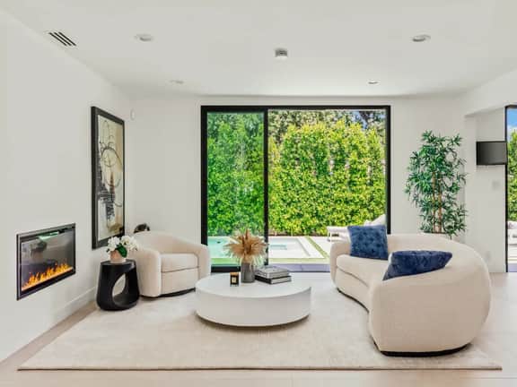 Casa Leona - Modern Masterpiece Behind Private Gates w/ Pool & Chef's Kitchen - Image 3