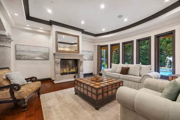 Serano Estate - Elegant Mediterranean Estate in the heart of Tarzana - Image 3