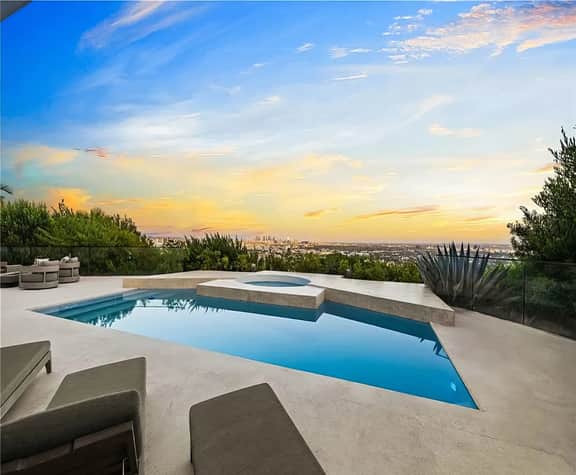 Glass Horizon - Exclusive Architectural Gem Overlooking LA’s Skyline - Image 2