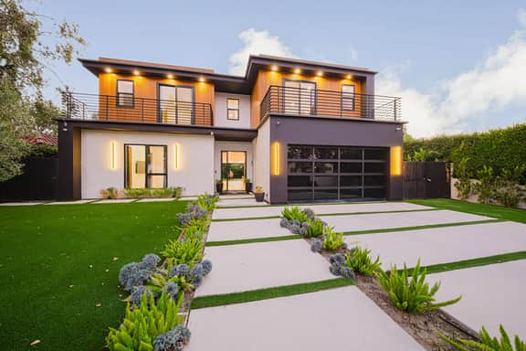 Varna Villa - Charming Sherman Oaks Retreat with Private Patio & Spa - Image 2