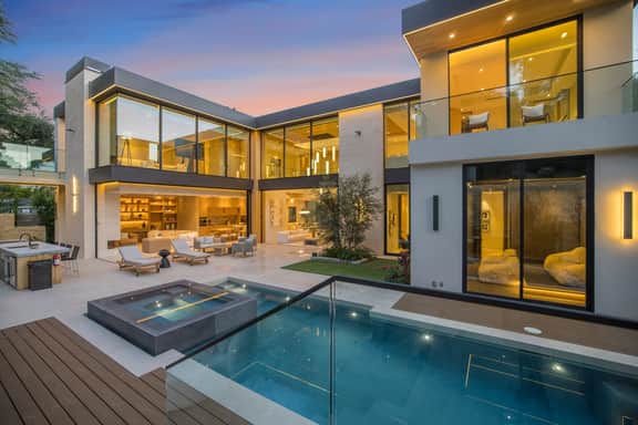 Hutton Villa - Luxury Modern Retreat in Iconic Beverly Hills Oasis - Image 2