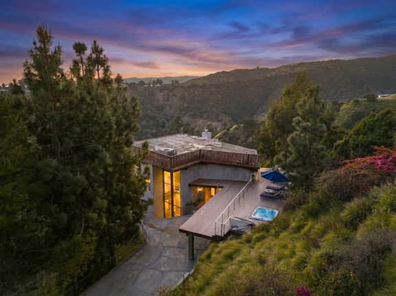 Summitridge - An Elegant Estate with Unobstructed City and Ocean Views - Image 5