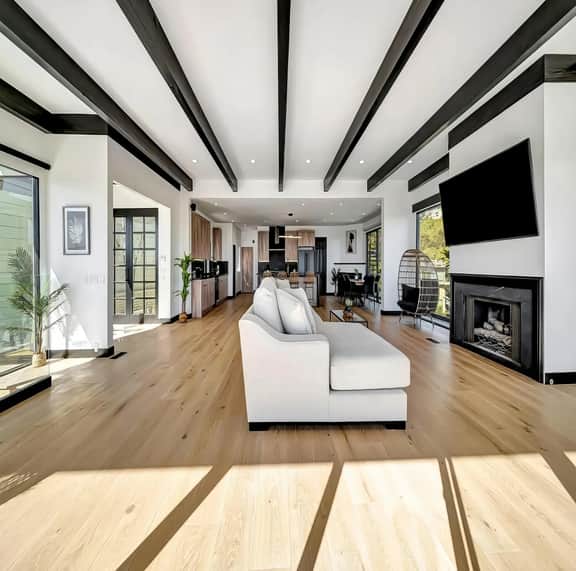Skyview Estate - Stylish Hollywood Hideaway with Sweeping City Views - Image 3