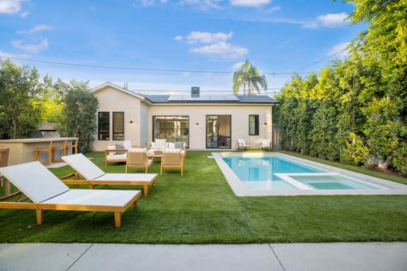 Kraft Villa - Luxury Living Redefined w/ Pool - Image 5