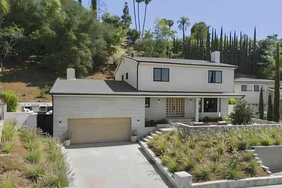 The Dona Modern - Prime Studio City Location with Indoor-Outdoor Flow - Image 5