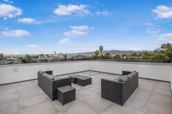 Colgate Vantage - The House of Views | Rooftop Deck & Hollywood Hills Vistas - Image 5