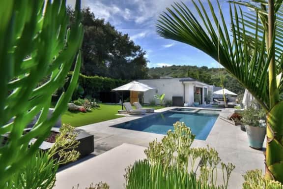 Round Valley Residence - Sherman Oaks Hillside Retreat with Pool and Spa - Image 4