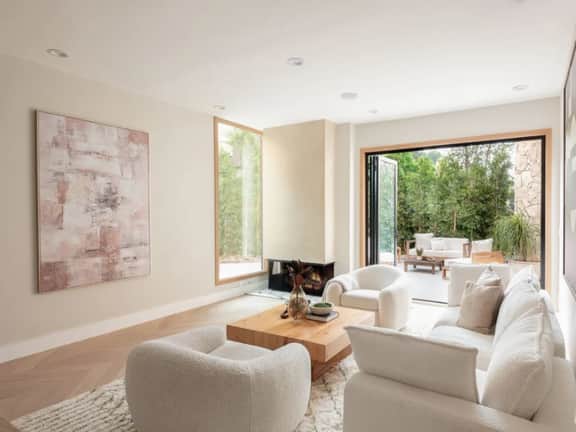 Oeste Avenue - Chic & Serene | Mid-Century Vibes - Image 3