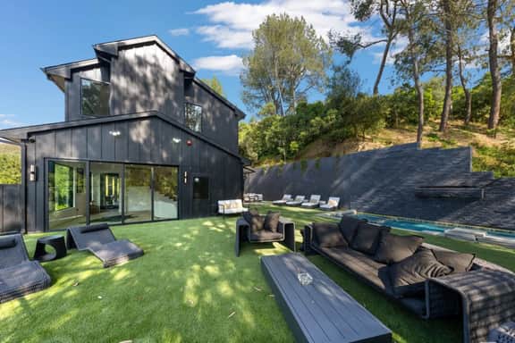 Oak Haven Sanctuary - Grand Estate with Pool, Guest House & Scenic Views - Image 3
