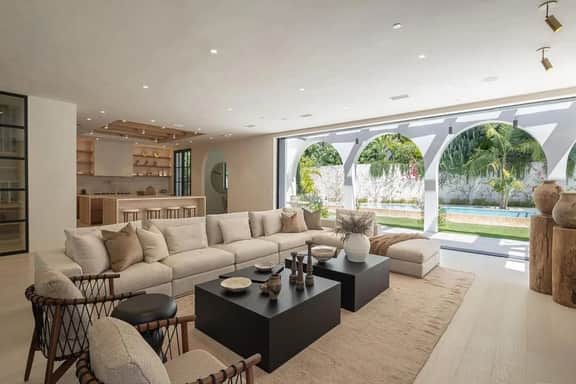 Calista Oasis - Mykonos-Inspired Bel Air Retreat - Image 3