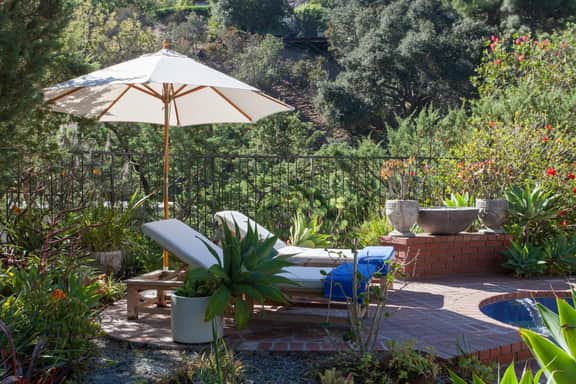 Devista Drive - Charming 3BR Retreat in the Hollywood Hills - Image 2