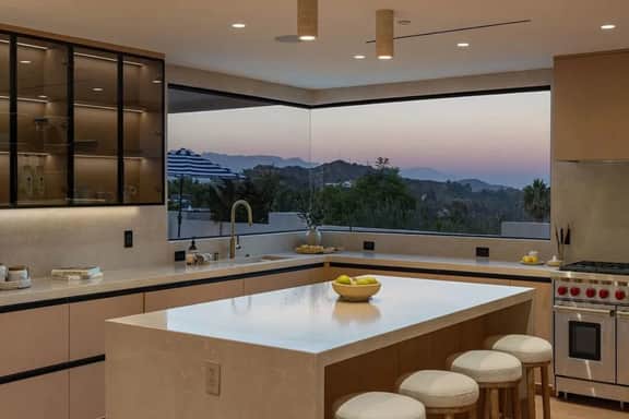 Hedgerow Estate - Hilltop Escape with Pool, City & Mountain Vistas - Image 3