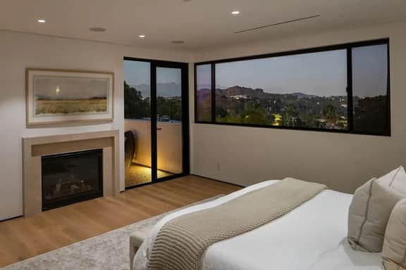 Hedgerow Estate - Hilltop Escape with Pool, City & Mountain Vistas - Image 5