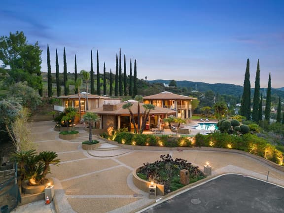 Via Vallarta - An Architecturally Significant California Modern Home - Image 1