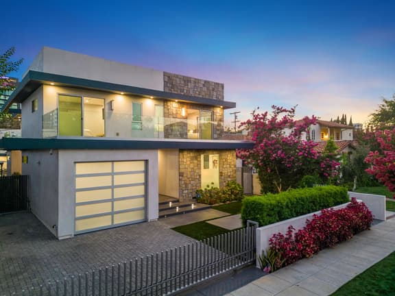 Lindenhurst - Timeless Escape in West Hollywood with Pool - Image 1