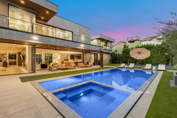 Levitt Lane - Contemporary Modern Two-Level Sherman Oaks Home - Image 1