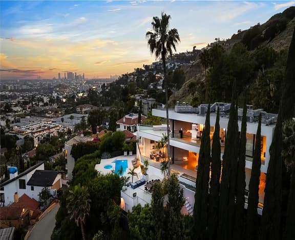 Glass Horizon - Exclusive Architectural Gem Overlooking LA’s Skyline - Image 1