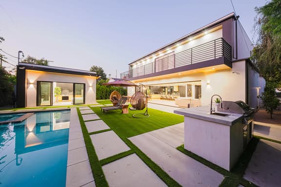 Varna Villa - Charming Sherman Oaks Retreat with Private Patio & Spa - Image 1