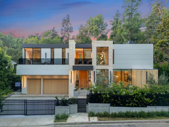Hutton Villa - Luxury Modern Retreat in Iconic Beverly Hills Oasis - Image 1