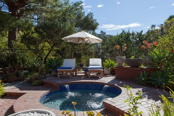 Devista Drive - Charming 3BR Retreat in the Hollywood Hills - Image 1